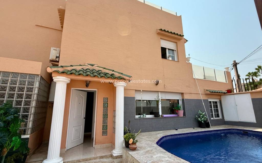 Verkoop - Villa - Torrevieja - Playa Del Cura