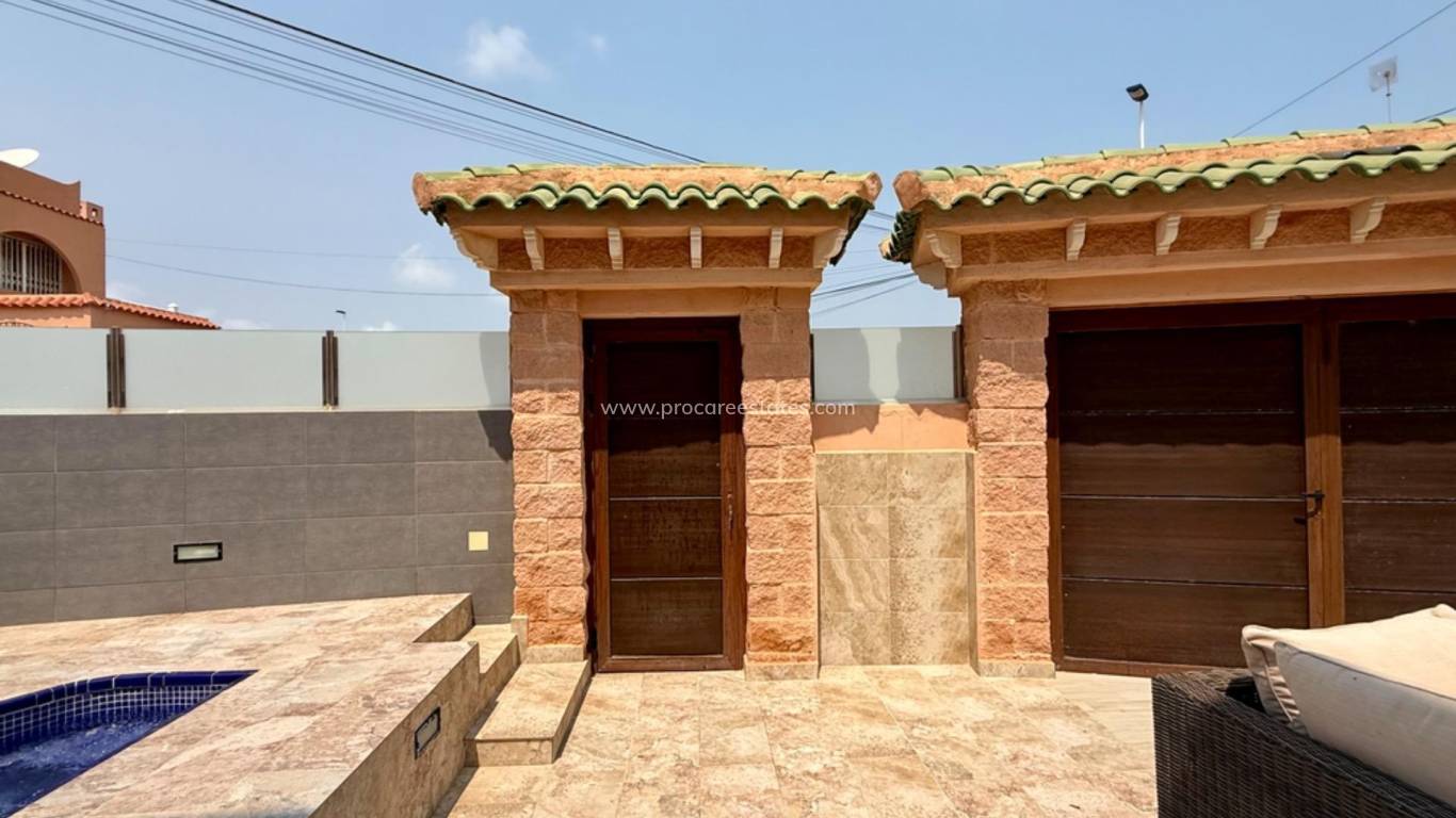 Verkoop - Villa - Torrevieja - Playa Del Cura