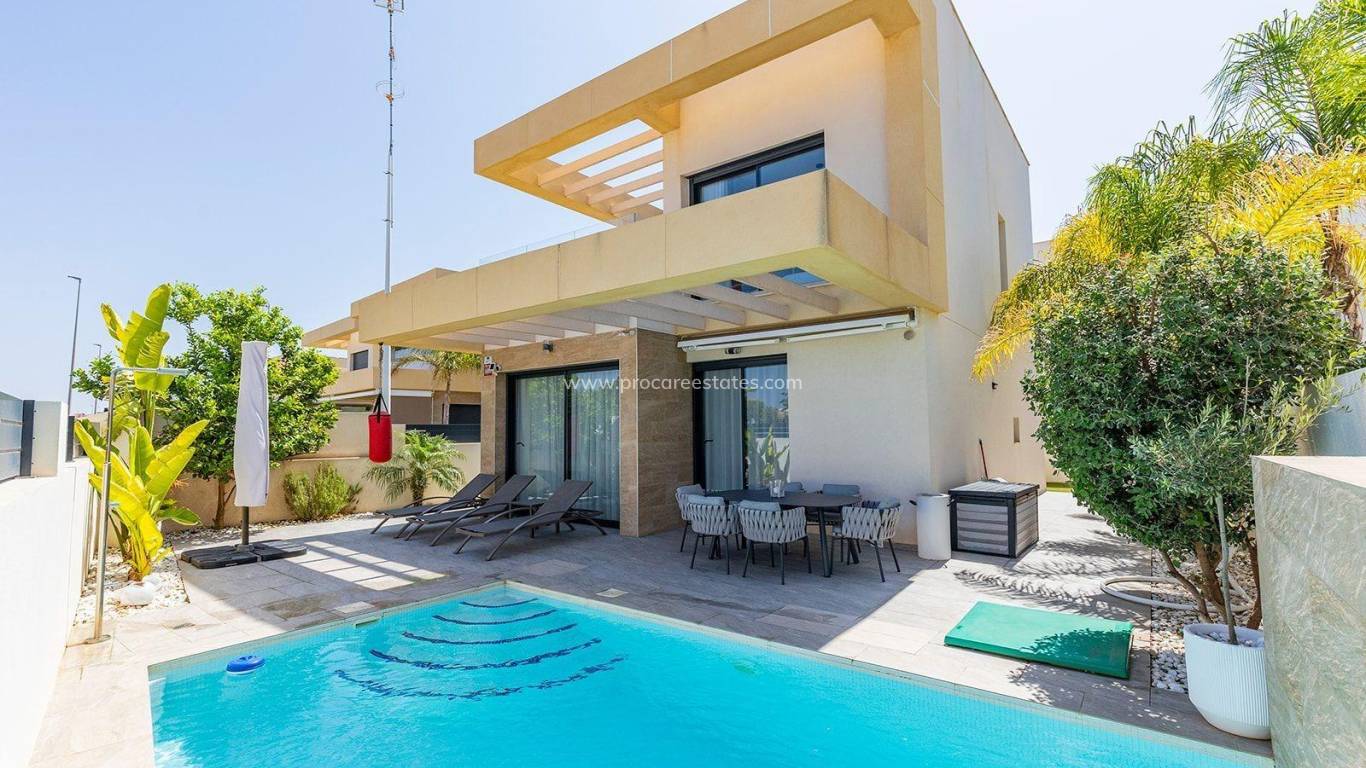 Verkoop - Villa - Torrevieja - Torreta-Florida