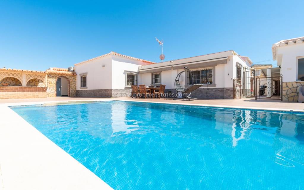 Verkoop - Villa - Torrevieja - Torreta-Florida