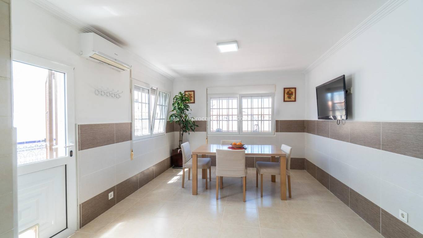 Verkoop - Villa - Torrevieja - Torreta-Florida