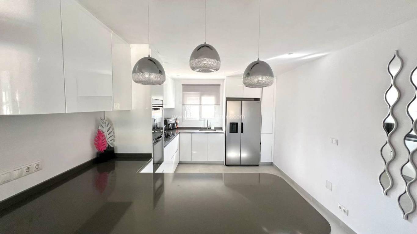 Verkoop - Villa - Torrevieja - Torrevieja Center