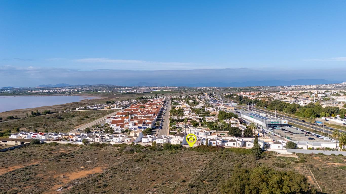 Verkoop - Villa - Torrevieja - Urbanización San Luis