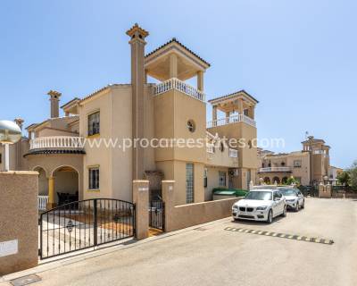 Villa - Resale - Guardamar del Segura - Urb el raso