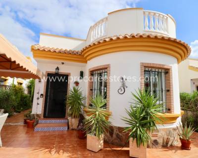 Villa - Reventa - Guardamar del Segura - PCE-1445
