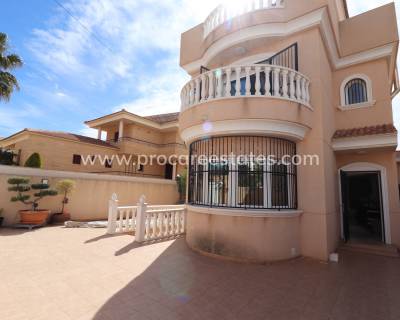 Villa - Reventa - Torrevieja - PCE-1366x