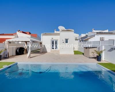 Villa - Verkauf - Torrevieja - La Siesta - San Luis