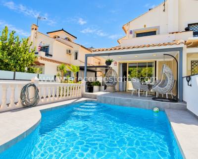 Villa - Verkoop - Orihuela Costa - Campoamor