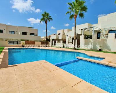 Villa - Verkoop - Orihuela Costa - Villamartin