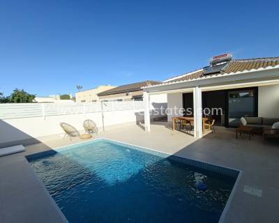 Villa - Verkoop - Torrevieja - El Chaparral