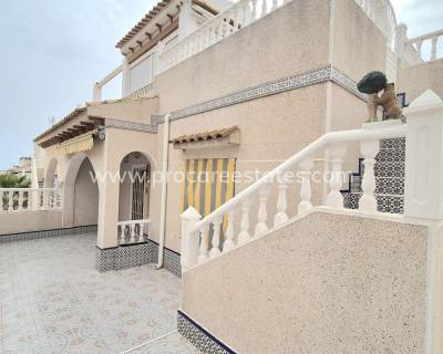 Villa - Verkoop - Torrevieja - La Siesta - San Luis