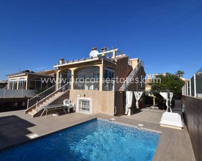 Villa - Verkoop - Torrevieja - Los Altos