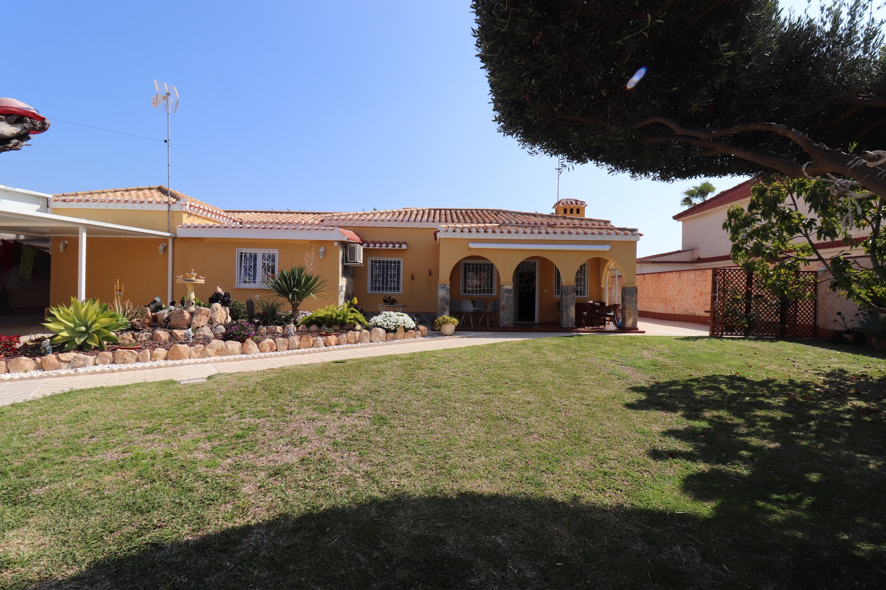 3 bedroom house / villa for sale in Torrevieja, Costa Blanca