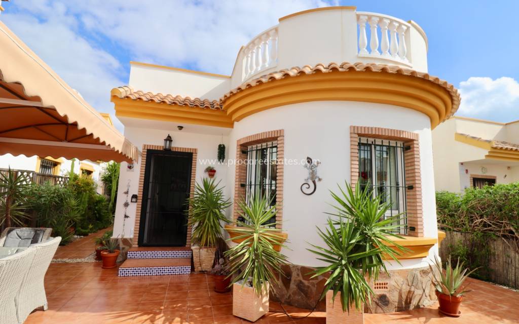Unique Opportunity: Villa for sale in Guardamar